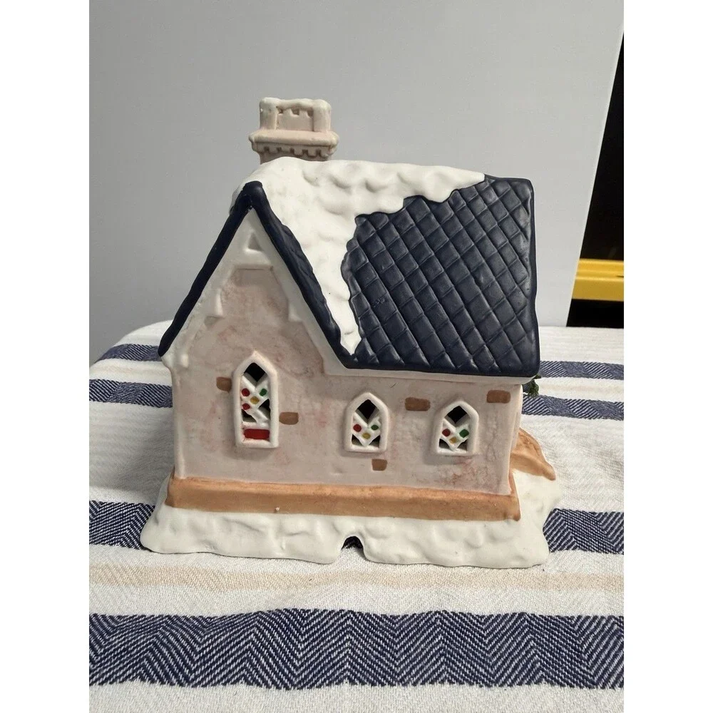 1992 Christmas Valley Mainstreet Village Church Ceramic Vintage Christmas Decor